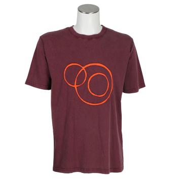 t-shirt orange circle.